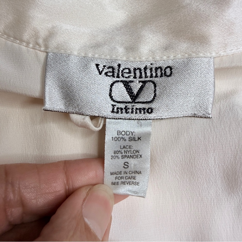 Valentino Intimo Ivory Silk Robe Lace Shoulder Detail Size Small - No Sash - Picture 2 of 8